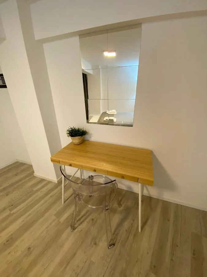 Palazzo Caltagirone Suite Palermo 0*,  Italia